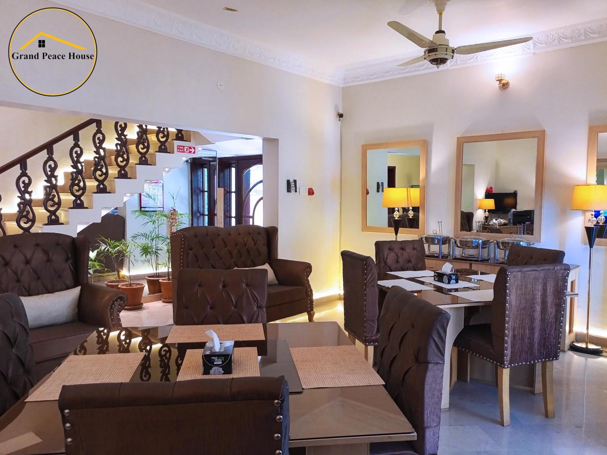 Grand Peace House I Bed and Breakfast Islamabad Eksteriør billede
