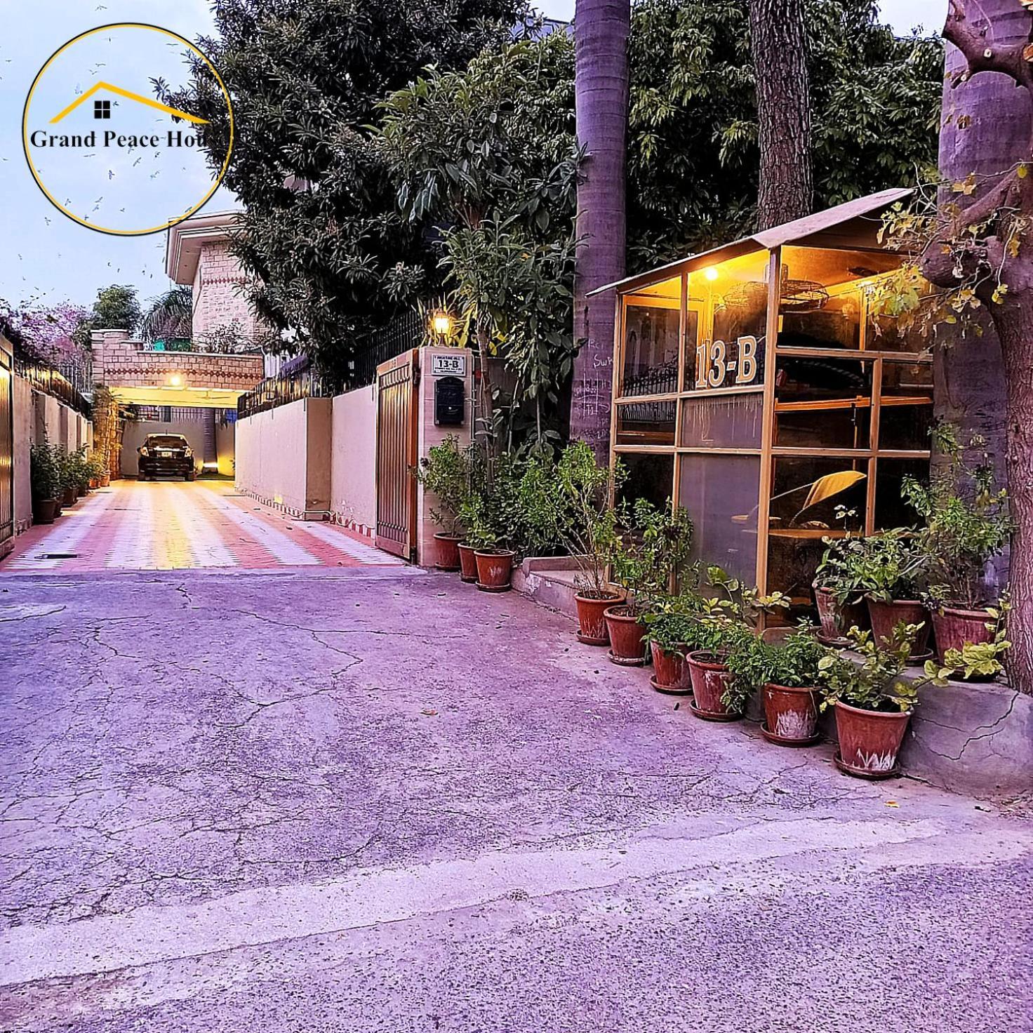 Grand Peace House I Bed and Breakfast Islamabad Eksteriør billede