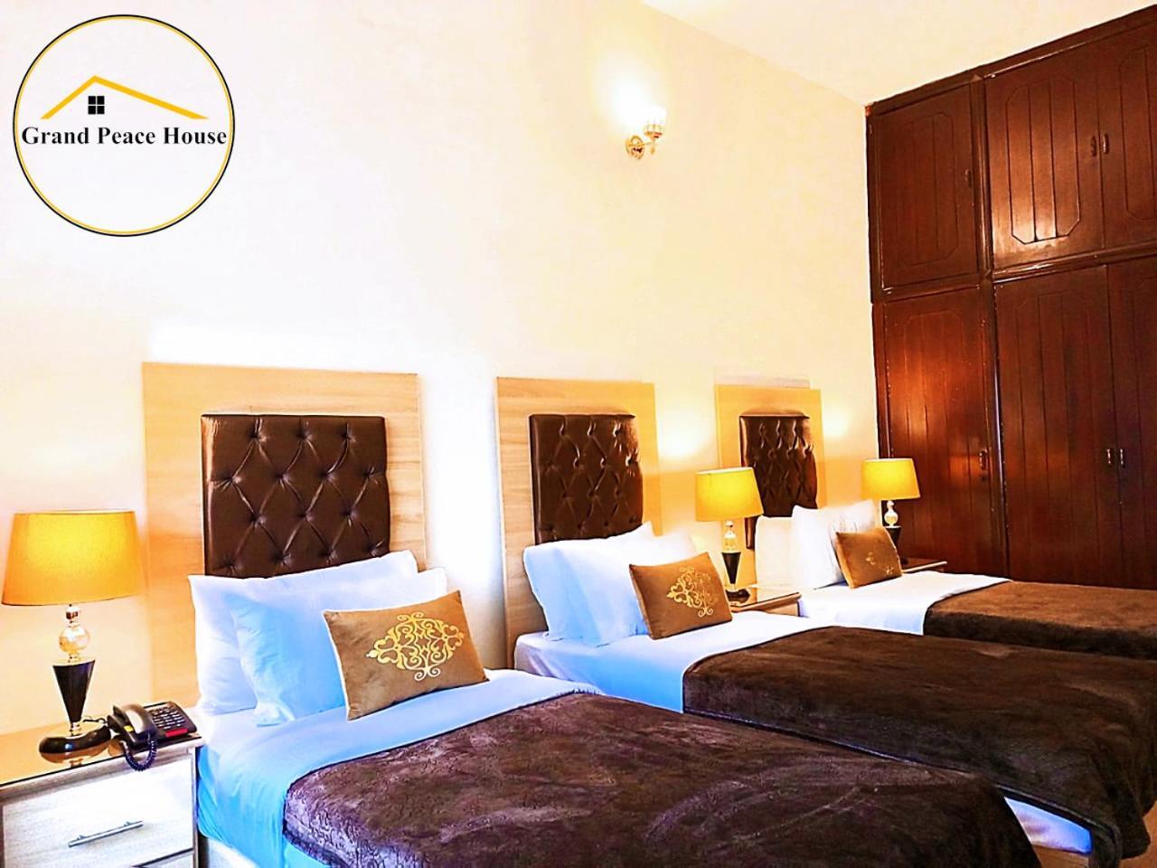 Grand Peace House I Bed and Breakfast Islamabad Eksteriør billede